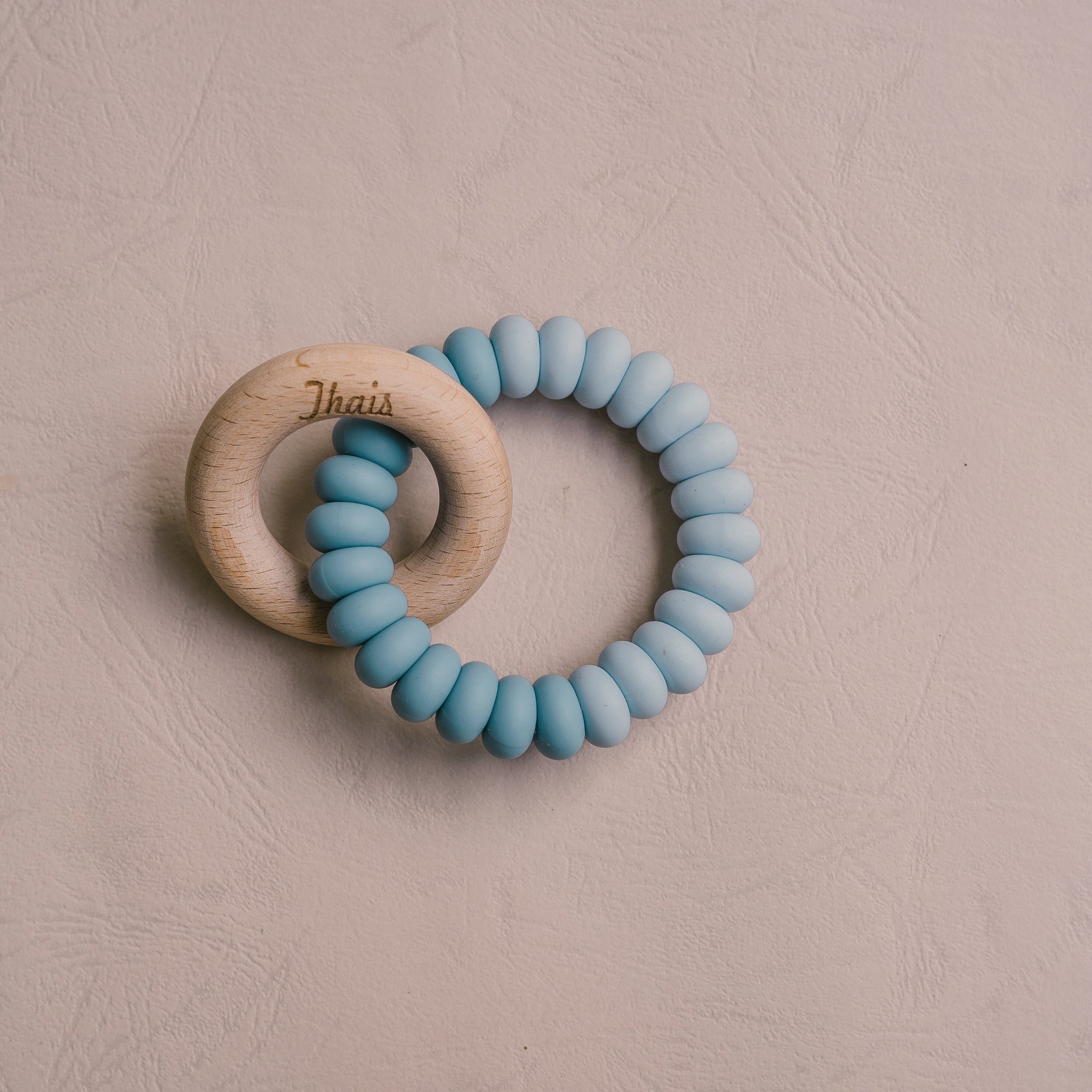 "Byron" Teether Teether Zao & Co blue tones With baby name 